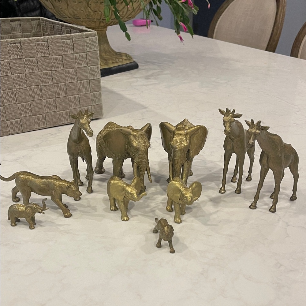 Gold Safari Animal Luxe Table Decor Figurines for Party or Baby Shower - Picture 5 of 6
